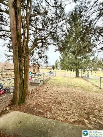 $1,900 | 5742 Greens Drive, Lower Macungie Township, PA 18106