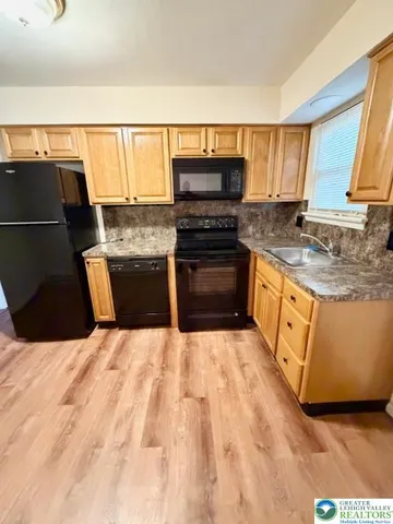 $1,900 | 5742 Greens Drive, Lower Macungie Township, PA 18106