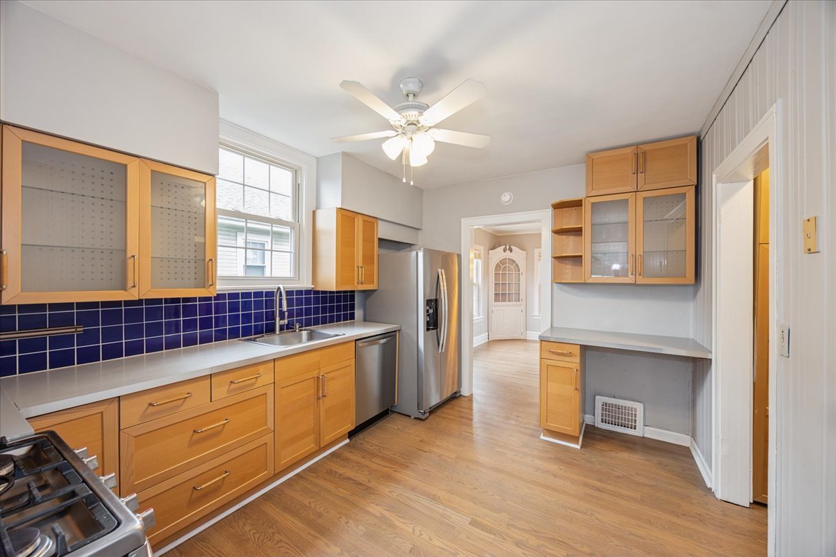 5436 Cumnor Road Downers Grove, IL 60515 - Photo 9 of 20 Gallery Image 9