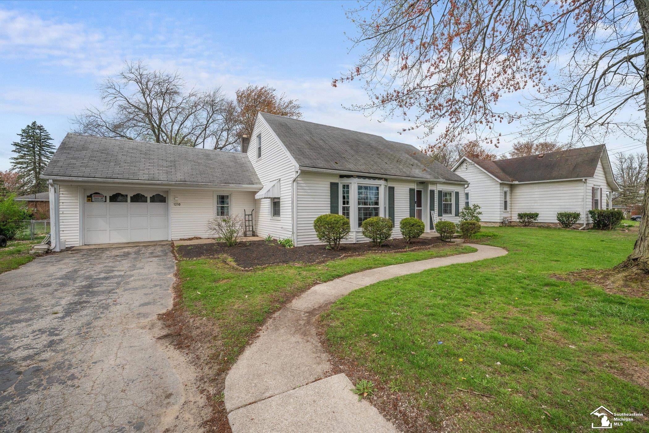 1210 West Temperance Road Temperance, MI 48182 - Photo 4 of 34