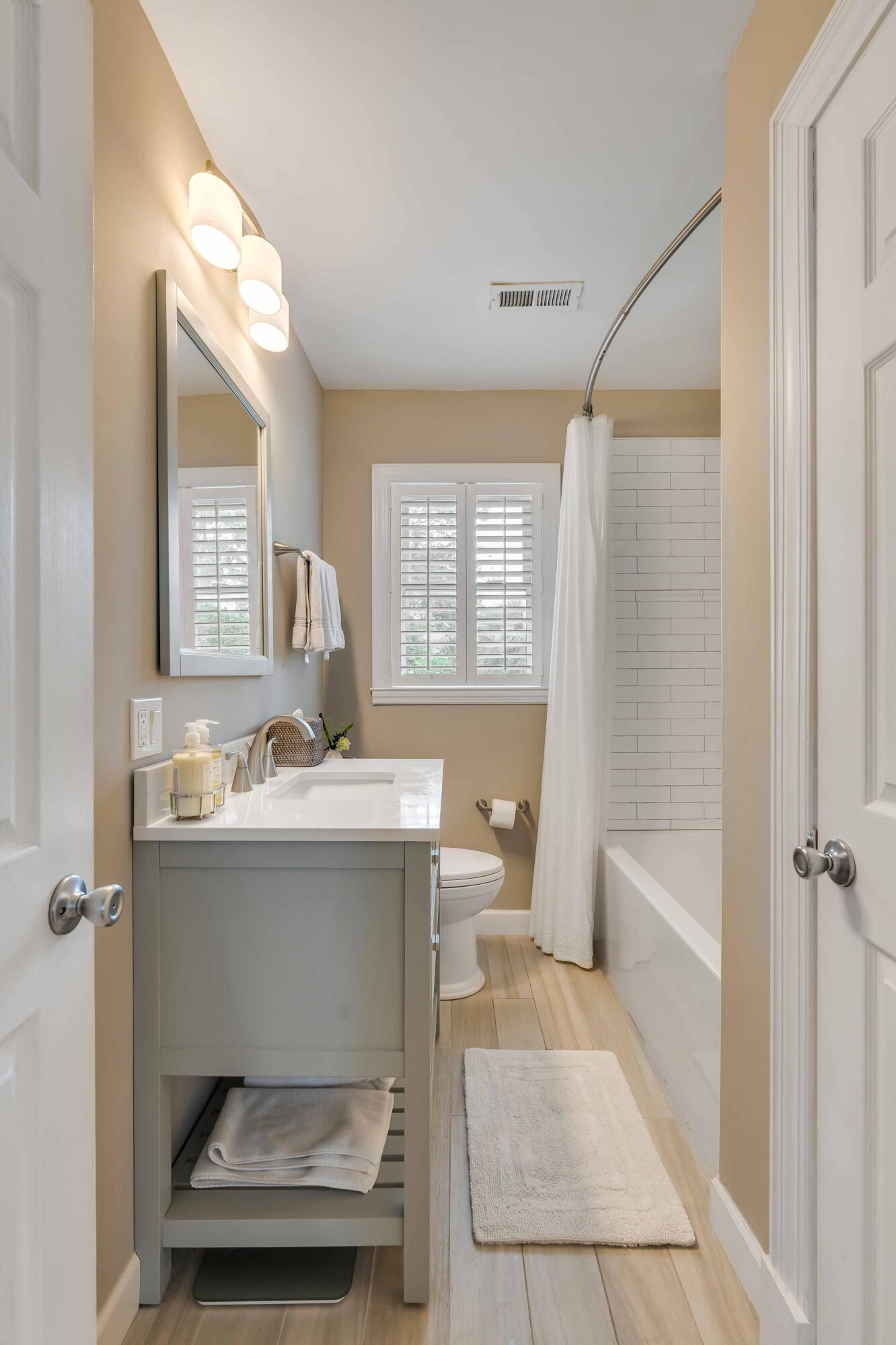 1055 Keats Road Charleston, SC 29407 - Photo 11 of 32 Eat In Kitchen