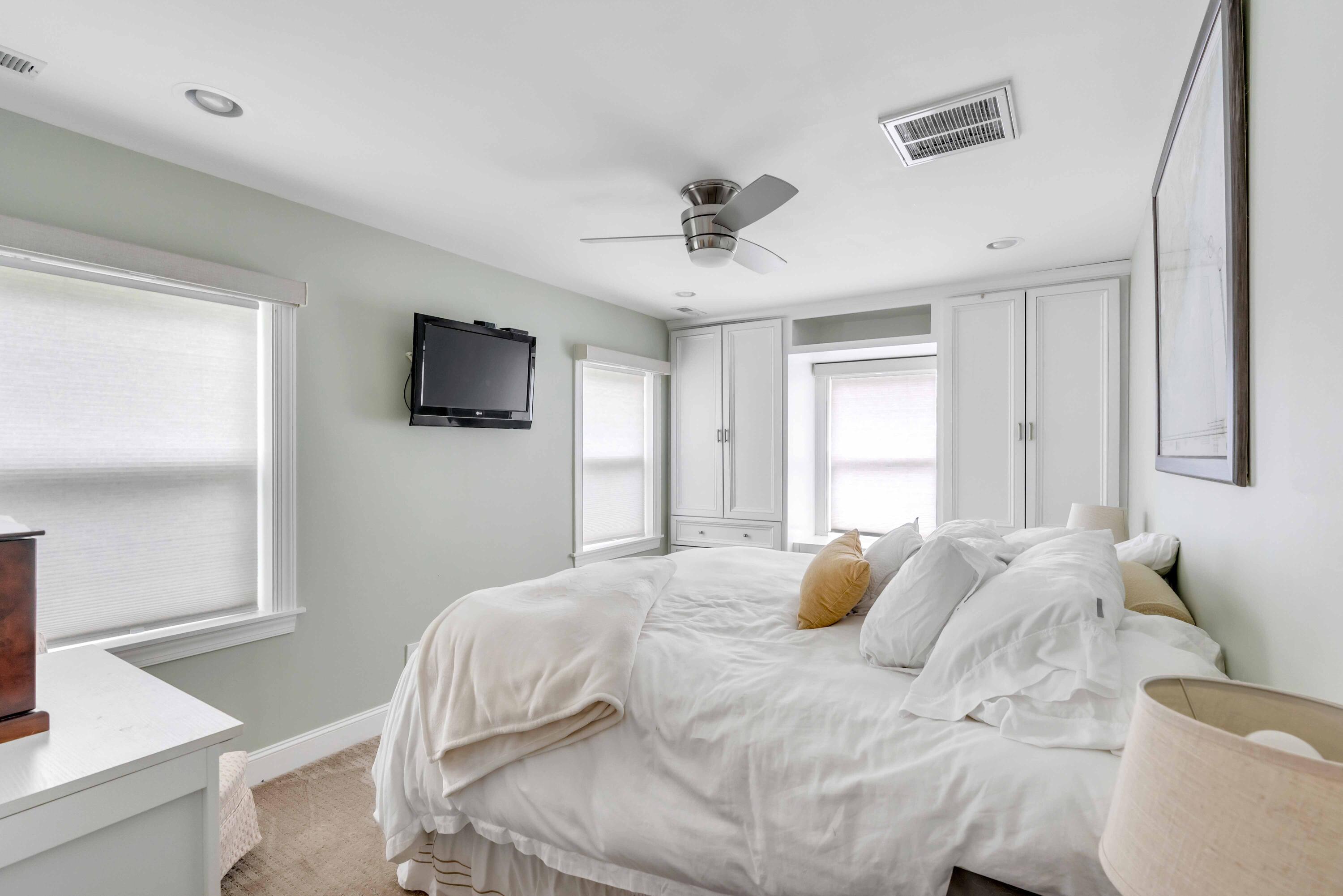 1055 Keats Road Charleston, SC 29407 - Photo 20 of 32 Master Bedroom