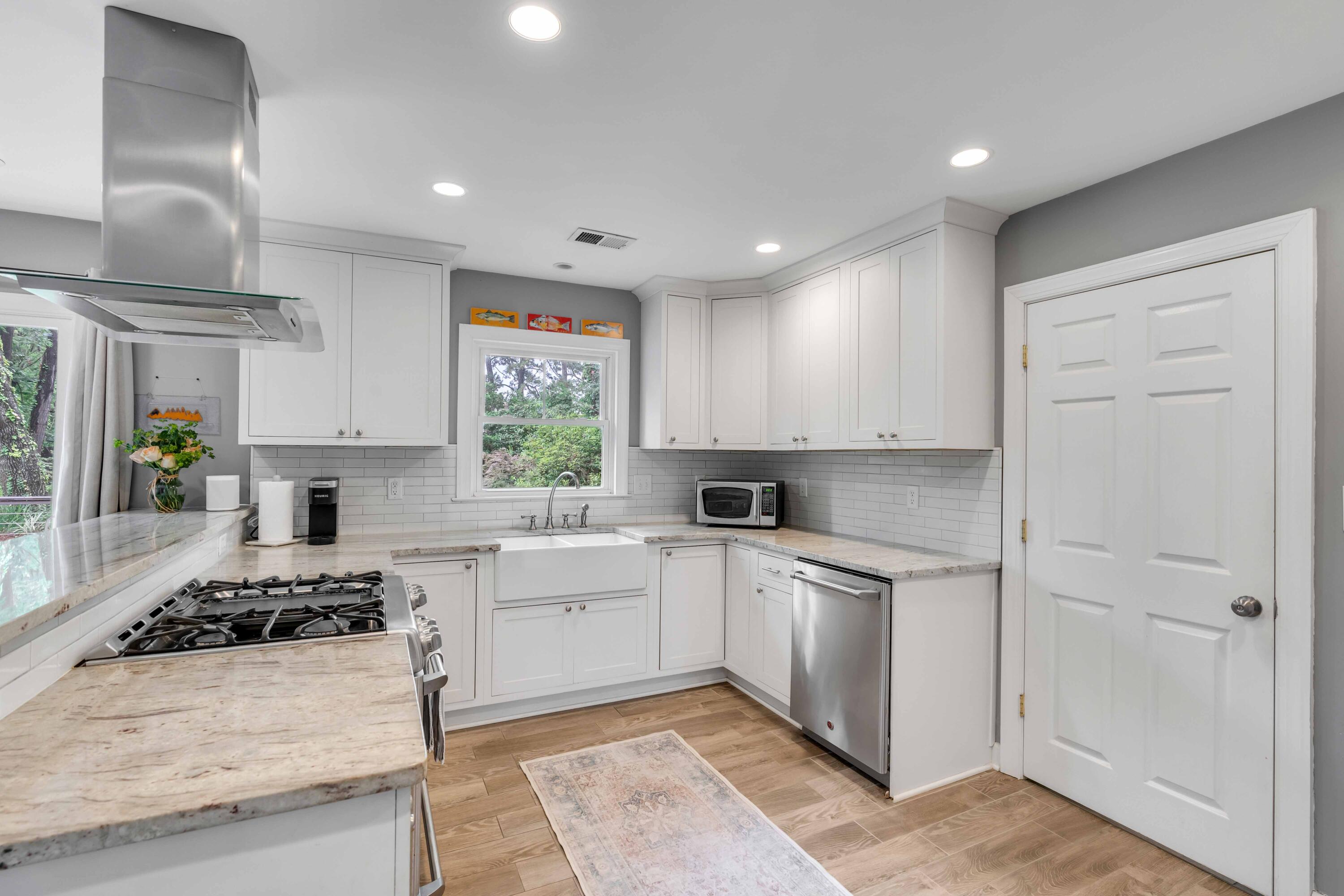 1055 Keats Road Charleston, SC 29407 - Photo 24 of 32 Kitchen