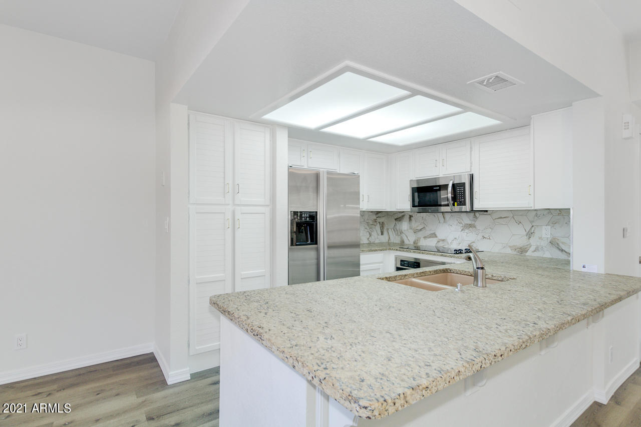 9705 East Mountain View Road, Unit 1050 Scottsdale, AZ 85258 - Photo 17 of 45 17-mountainview