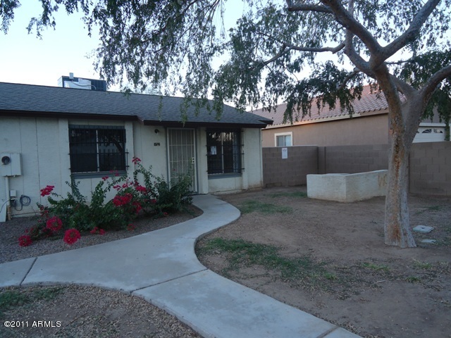 6711 West Osborn Road, Unit 152 Phoenix, AZ 85033 - Photo 3 of 25 023-231227 front left