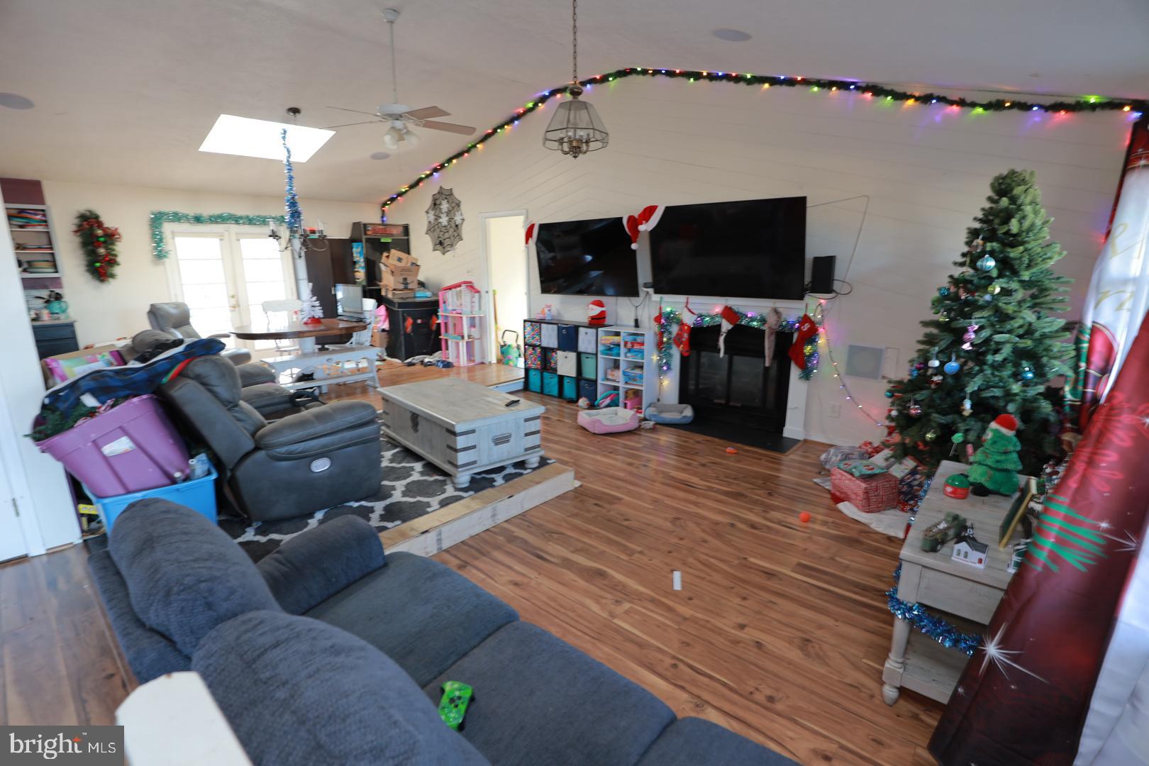 16231 Genito Road Moseley, VA 23120 - Photo 14 of 31