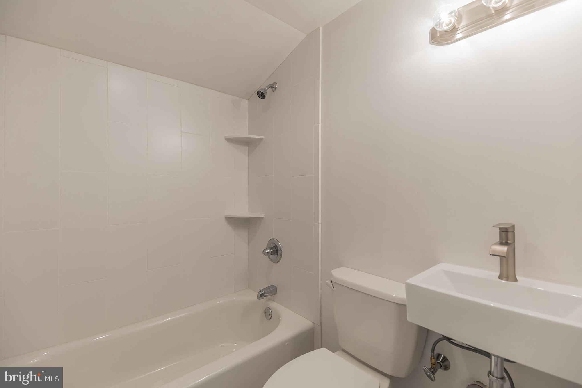 9241 Andover Road Philadelphia, PA 19114 - Photo 12 of 30 Gallery Image 12