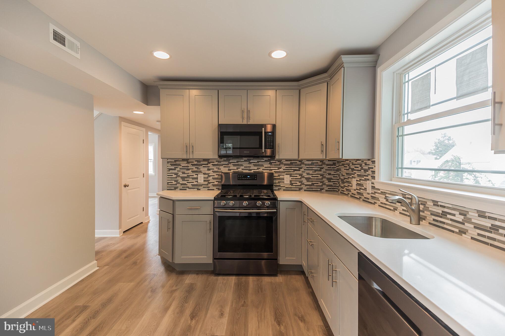 9241 Andover Road Philadelphia, PA 19114 - Photo 15 of 30 Gallery Image 15