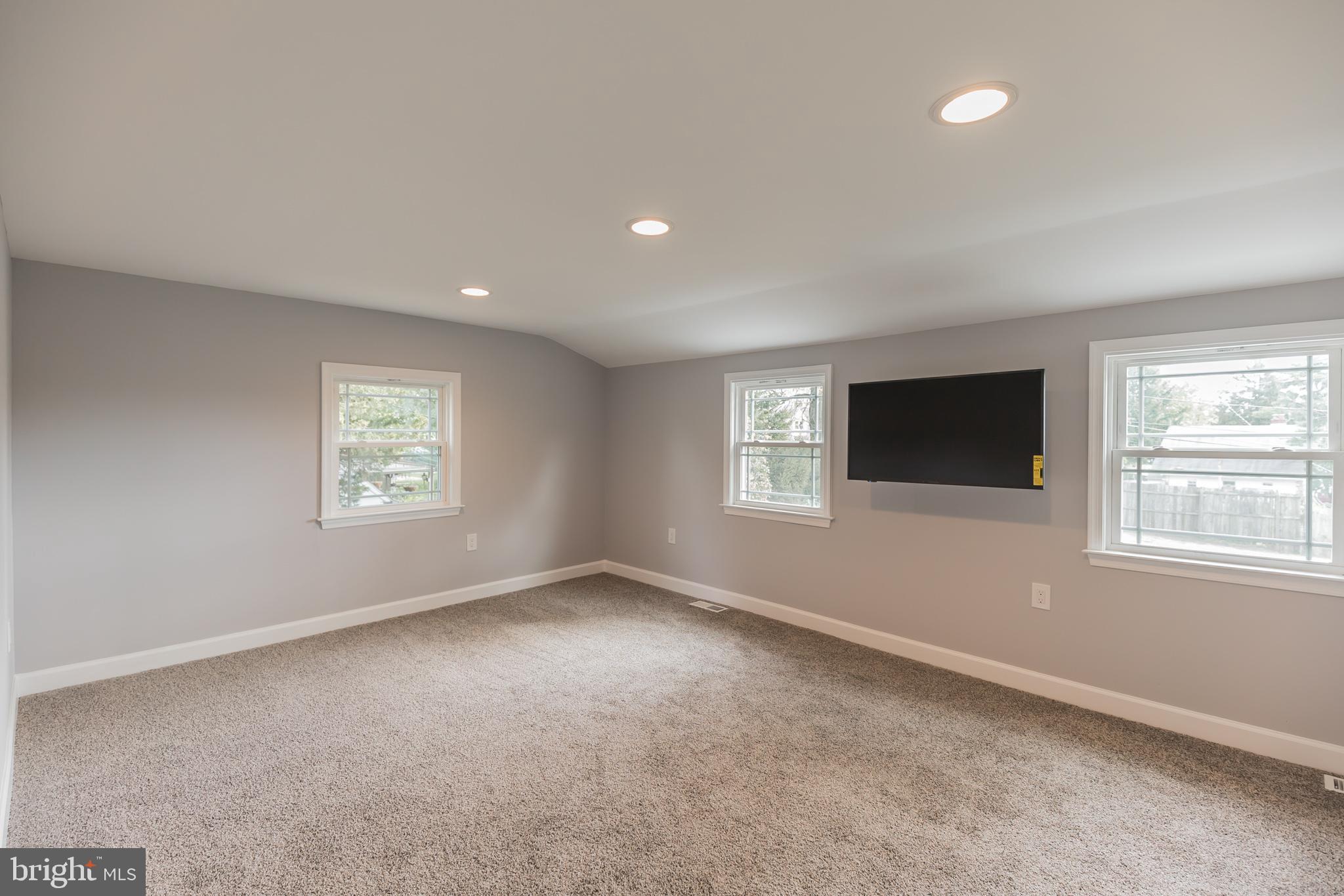 9241 Andover Road Philadelphia, PA 19114 - Photo 10 of 30 Gallery Image 10