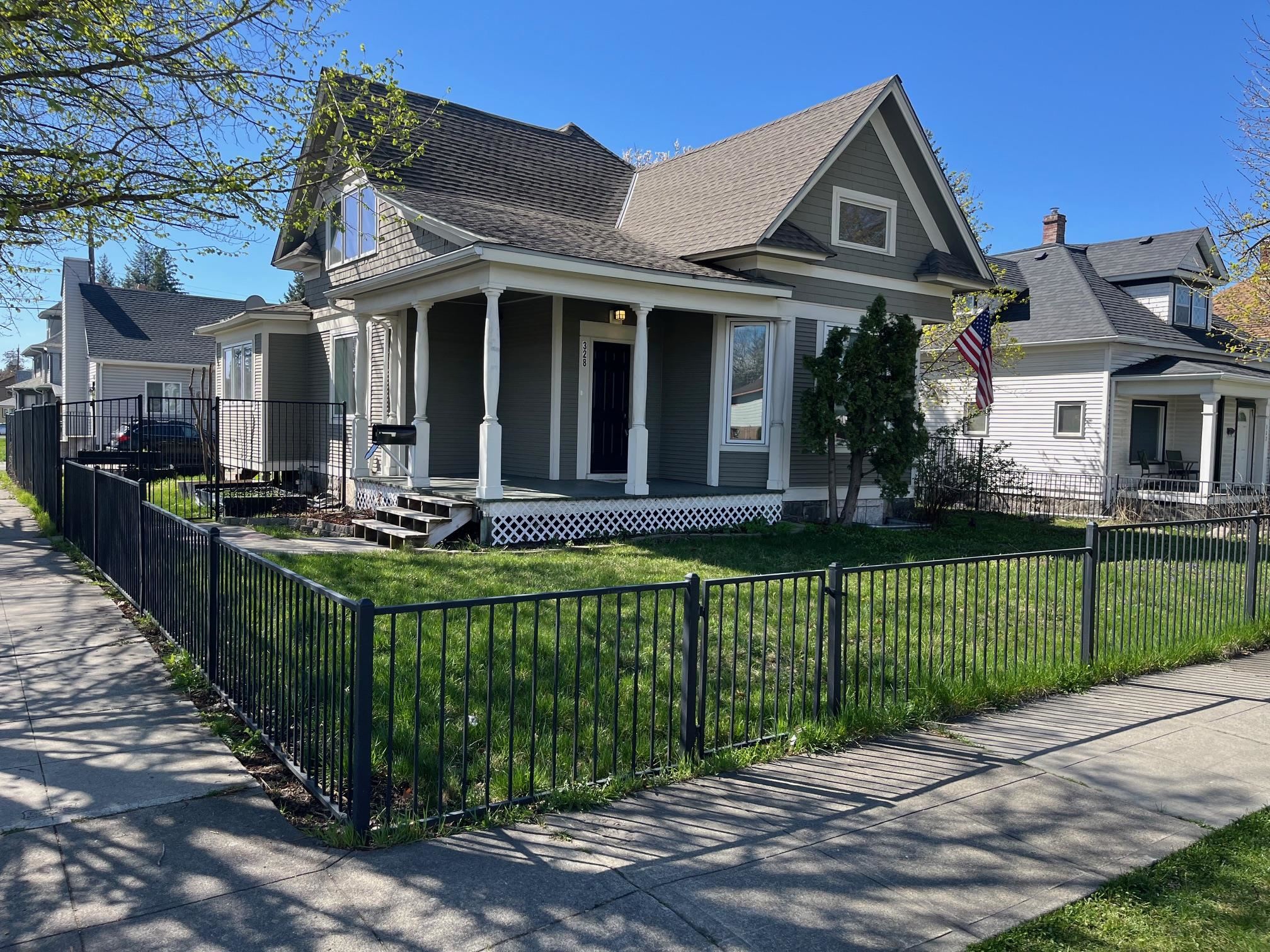 328 East Indiana Avenue Spokane, WA 99207 - Photo 1 of 36