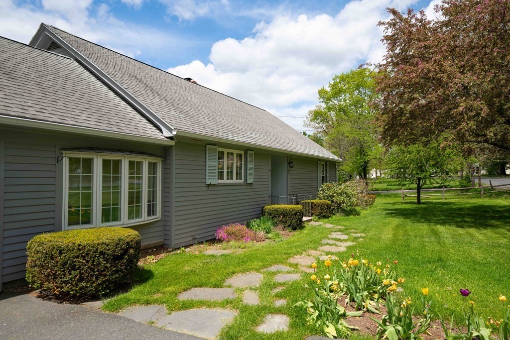 387 Florence Road Northampton, MA 01062 - Photo 4 of 34 Gallery Image 4