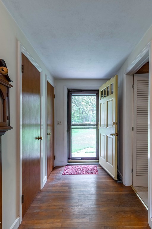 387 Florence Road Northampton, MA 01062 - Photo 7 of 34 Gallery Image 7