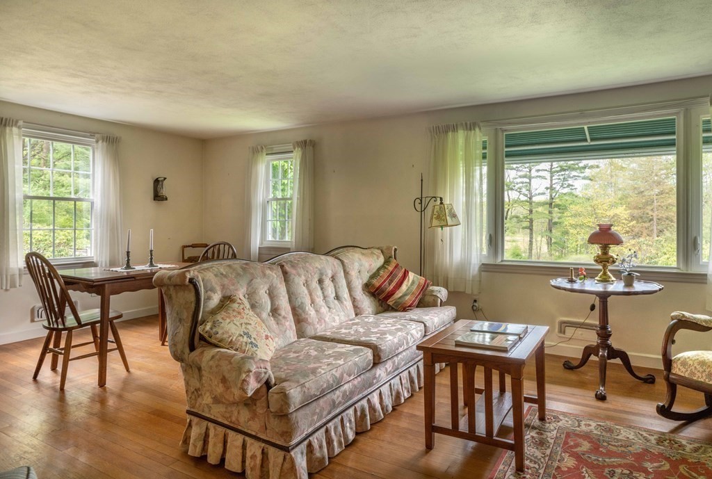 387 Florence Road Northampton, MA 01062 - Photo 10 of 34 Gallery Image 10