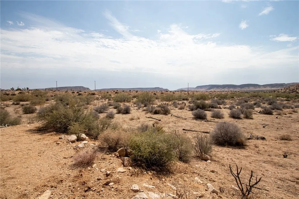 1000 Rimrock Road Pioneertown, CA 92268 - Photo 11 of 20 a view of a sky