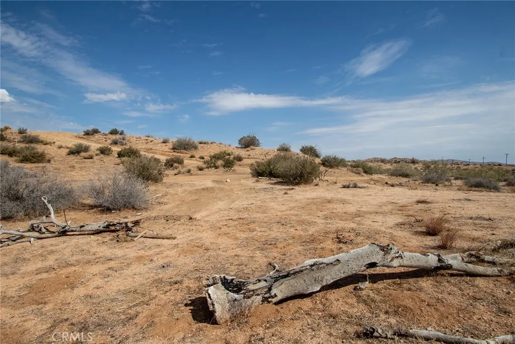 1000 Rimrock Road Pioneertown, CA 92268 - Photo 8 of 20 a view of ocean view with beach