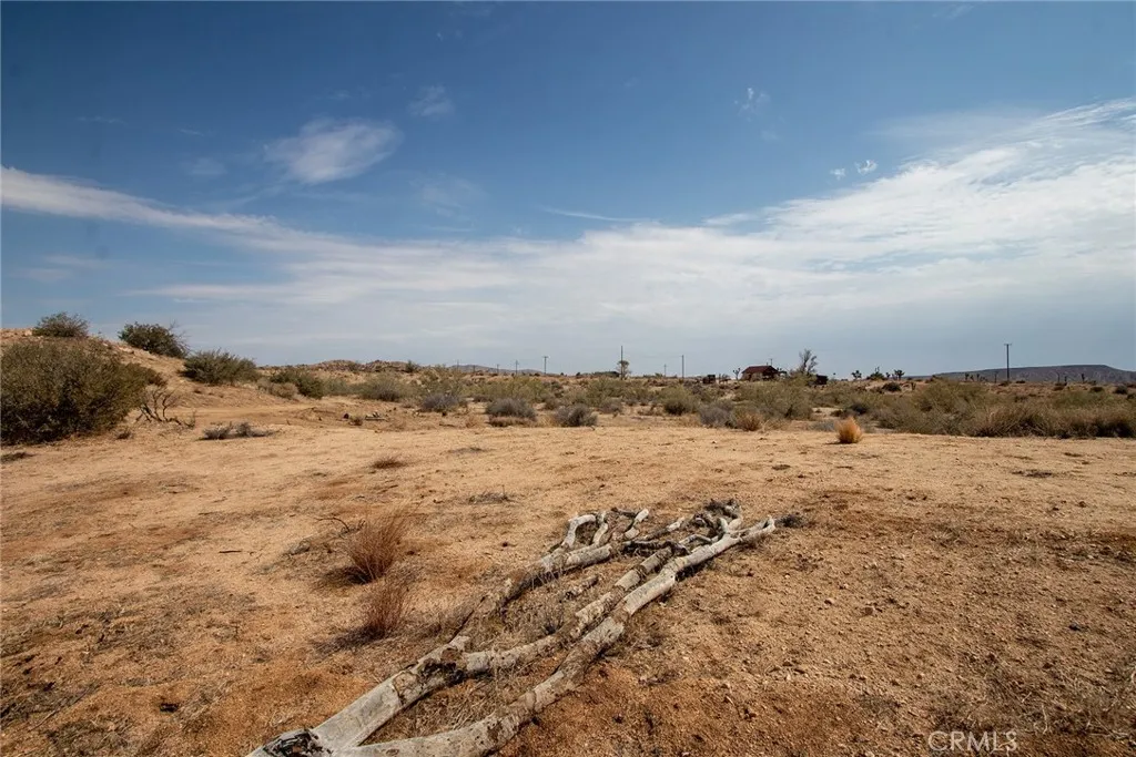 1000 Rimrock Road Pioneertown, CA 92268 - Photo 10 of 20 a view of ocean view with beach