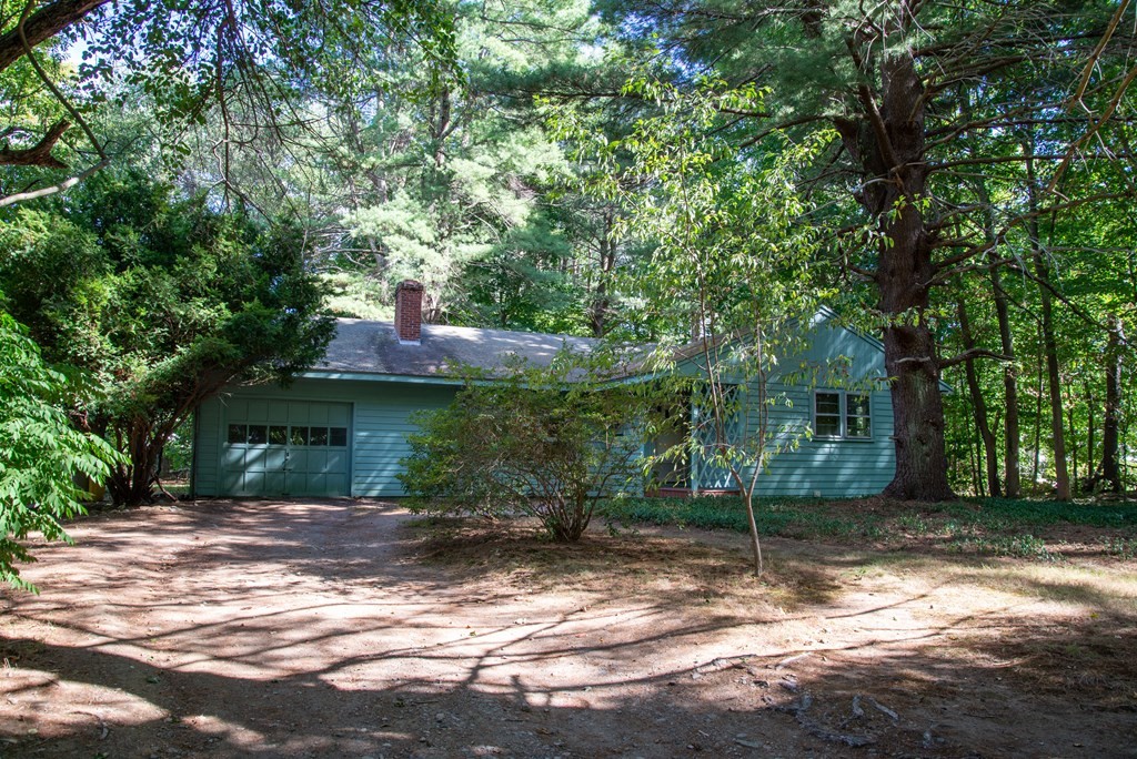 711 Bay Road Hamilton, MA 01982 - Photo 1 of 28