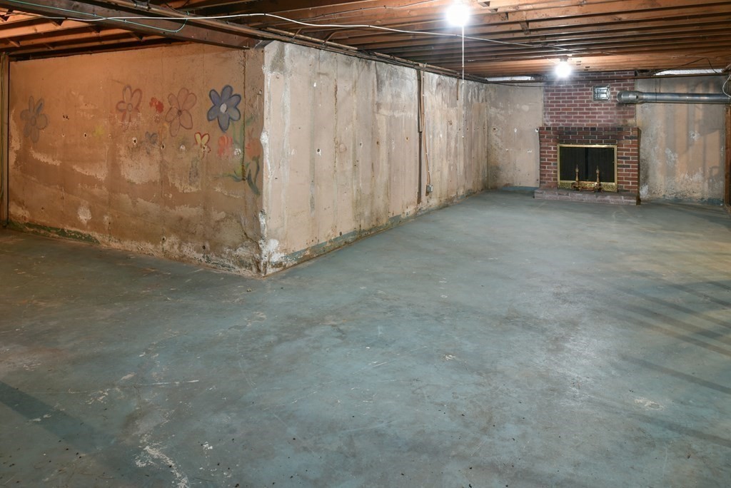 711 Bay Road Hamilton, MA 01982 - Photo 23 of 28