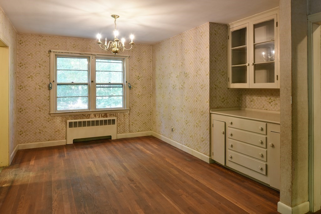 711 Bay Road Hamilton, MA 01982 - Photo 9 of 28