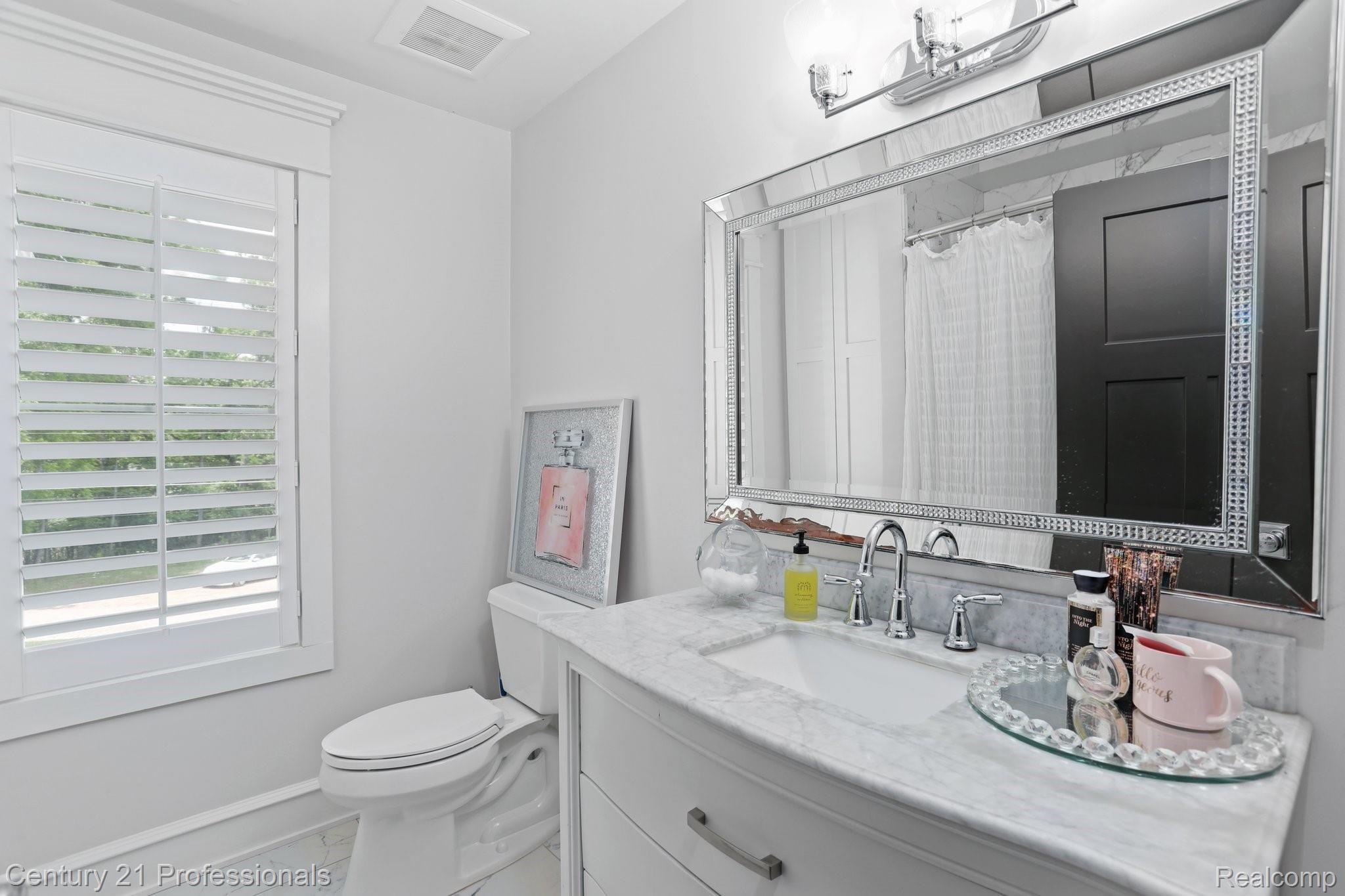 649 Gravel Ridge Road Leonard, MI 48367 - Photo 41 of 69 7-web-or-mls-649 gravel ridge Leonard02.jpg
