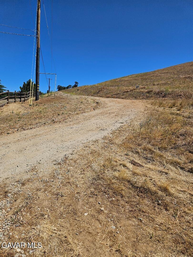 Fallen Leaf Tehachapi, CA 93561 - Photo 4 of 9 view of road