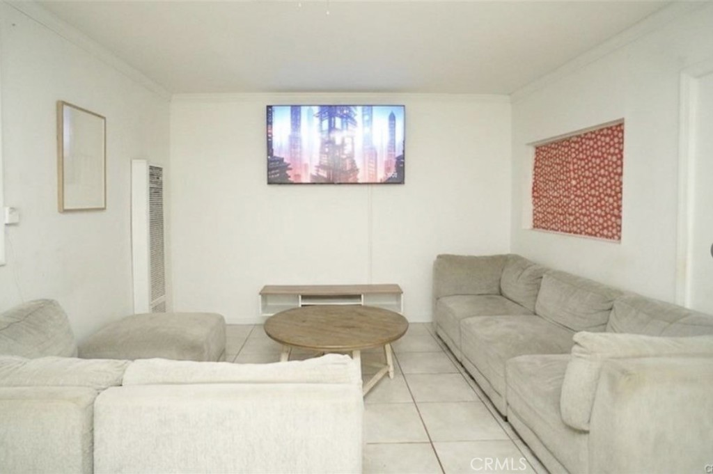 815 West 134th Street Compton, CA 90222 - Photo 3 of 7 Gallery Image 3