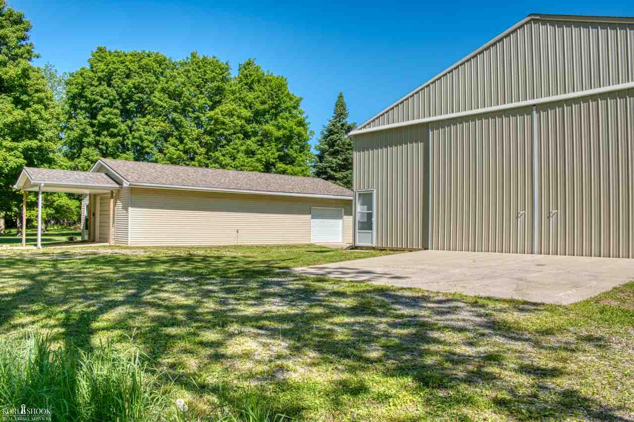 4630 Simpson Road Owosso, MI 48867 - Photo 18 of 31 50013077-17.JPG