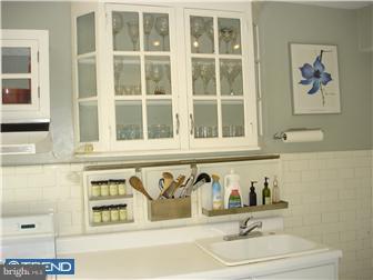 124 Edgehill Road Bala Cynwyd, PA 19004 - Photo 3 of 10 Kitchen