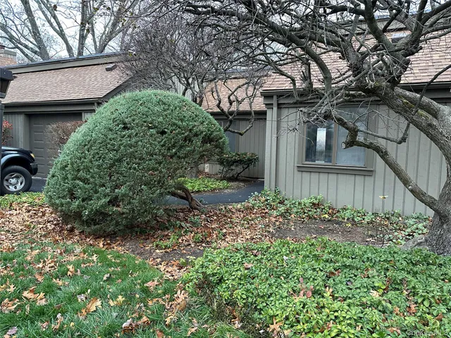 $450,800 | 107 C Heritage Hills, Somers, NY 10589