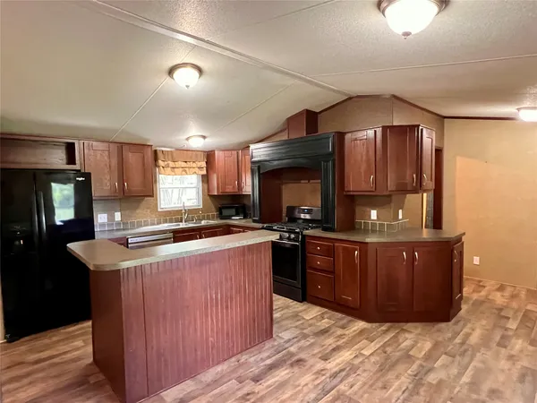 $350,000 | 28905 Richard Kaye Lane, Pinehurst, TX 77362