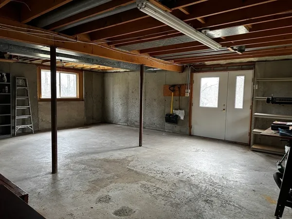 $3,600 | 177 Orchard Street, Newbury, MA 01922