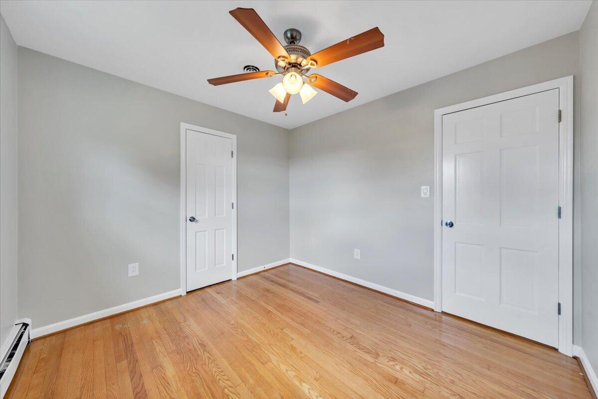 640 Olney Road Vinton, VA 24179 - Photo 35 of 59 37-MIB04225
