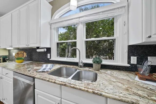 $825,000 | 102 Travilah Oaks Lane, Cary, NC 27518