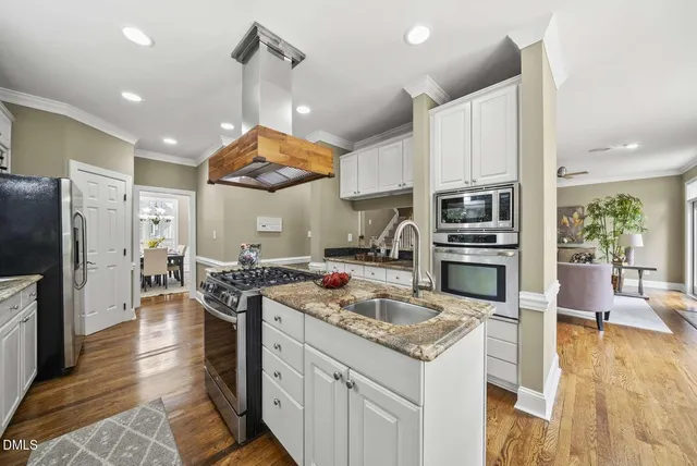 $825,000 | 102 Travilah Oaks Lane, Cary, NC 27518