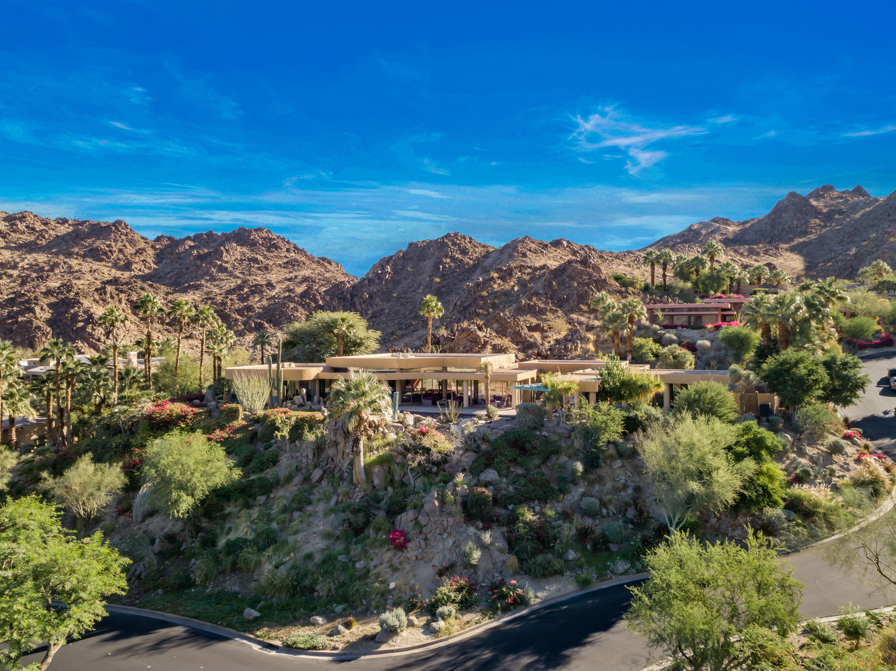 75270 Hidden Cove Indian Wells, CA 92210 - Photo 47 of 73 a view of a city