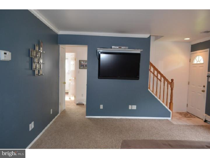 7 Horn Road Levittown, PA 19056 - Photo 4 of 25 Gallery Image 4