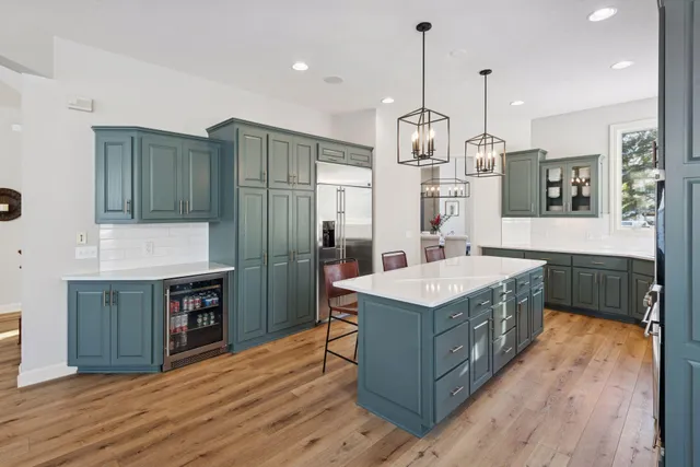 $1,050,000 | 9176 Cold Stream Lane, Eden Prairie, MN 55347