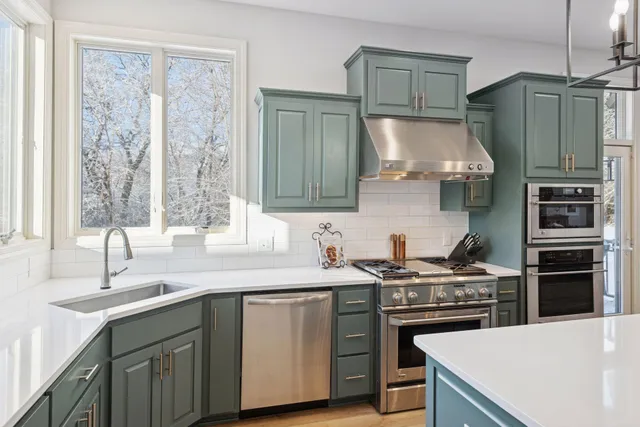 $1,050,000 | 9176 Cold Stream Lane, Eden Prairie, MN 55347