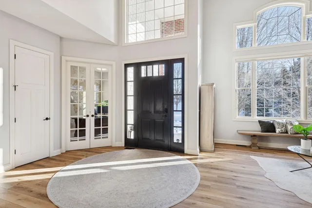 $1,050,000 | 9176 Cold Stream Lane, Eden Prairie, MN 55347