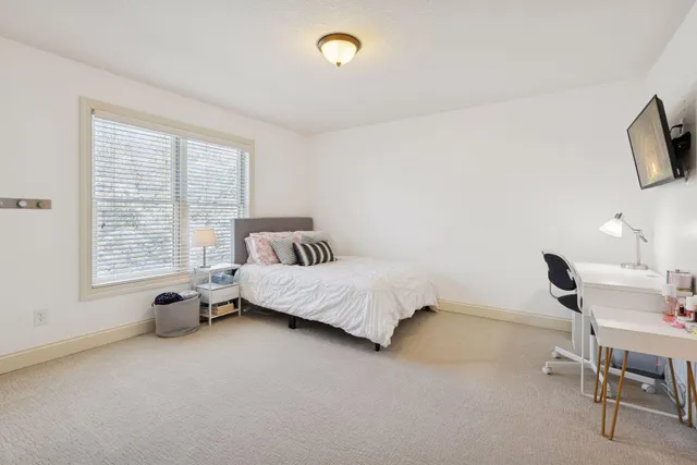 $1,050,000 | 9176 Cold Stream Lane, Eden Prairie, MN 55347