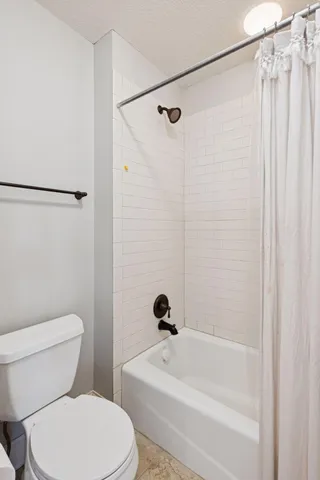 $1,050,000 | 9176 Cold Stream Lane, Eden Prairie, MN 55347