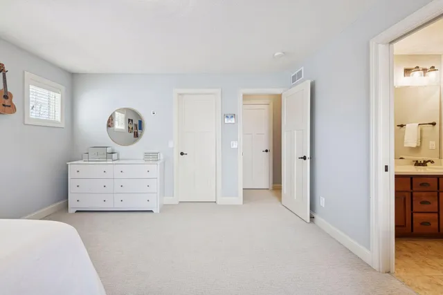 $1,050,000 | 9176 Cold Stream Lane, Eden Prairie, MN 55347