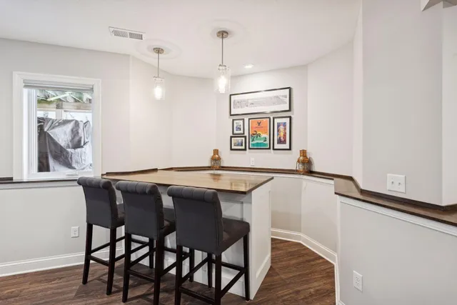 $1,050,000 | 9176 Cold Stream Lane, Eden Prairie, MN 55347