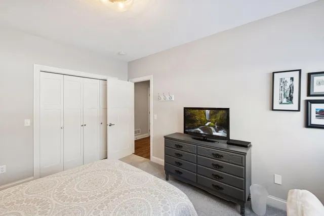 $1,050,000 | 9176 Cold Stream Lane, Eden Prairie, MN 55347