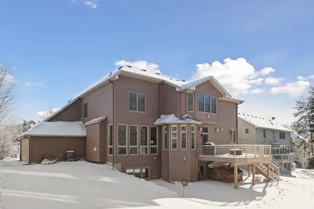 $1,050,000 | 9176 Cold Stream Lane, Eden Prairie, MN 55347