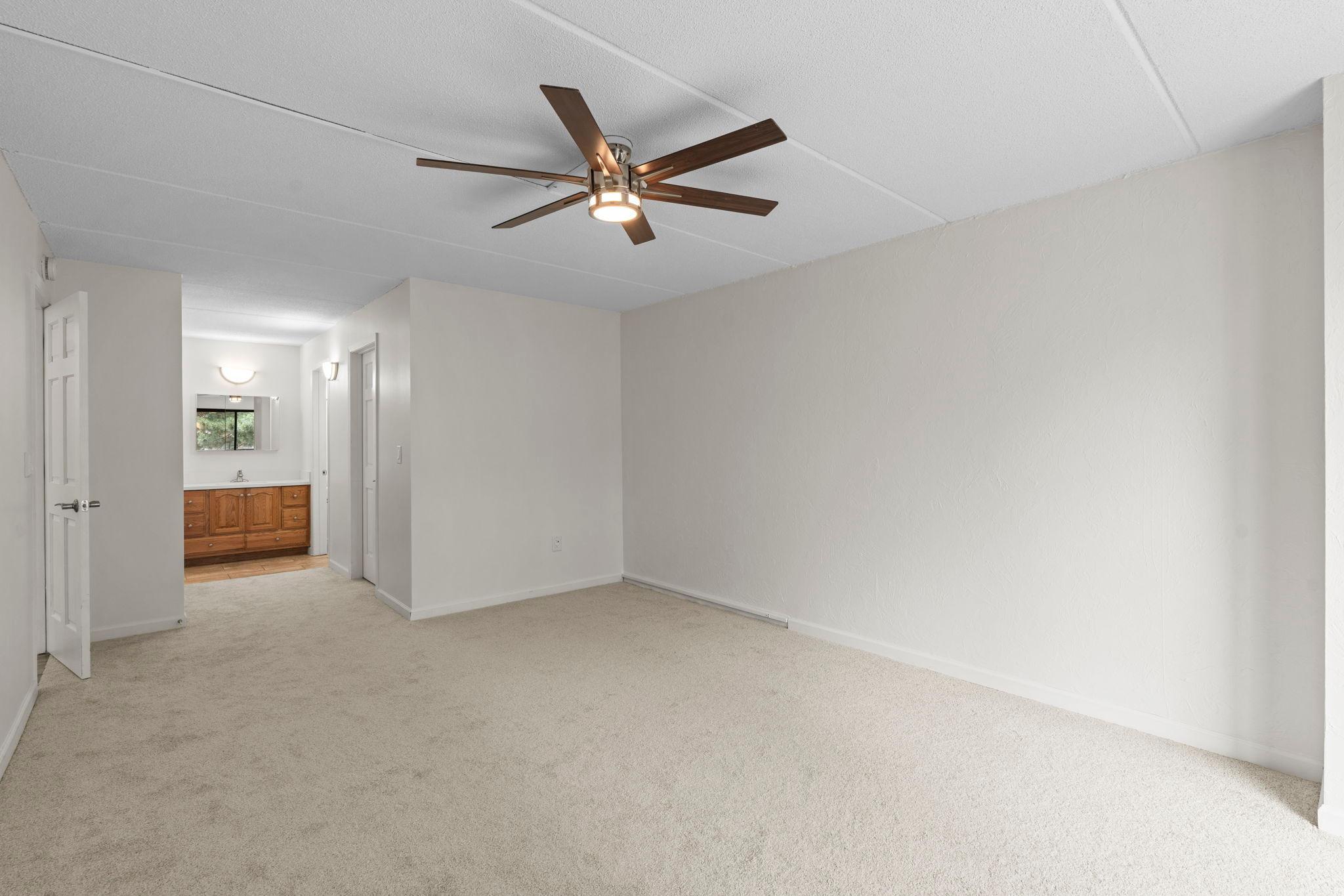 10411 Cedar Lake Road, Unit 419 Minnetonka, MN 55305 - Photo 11 of 58
