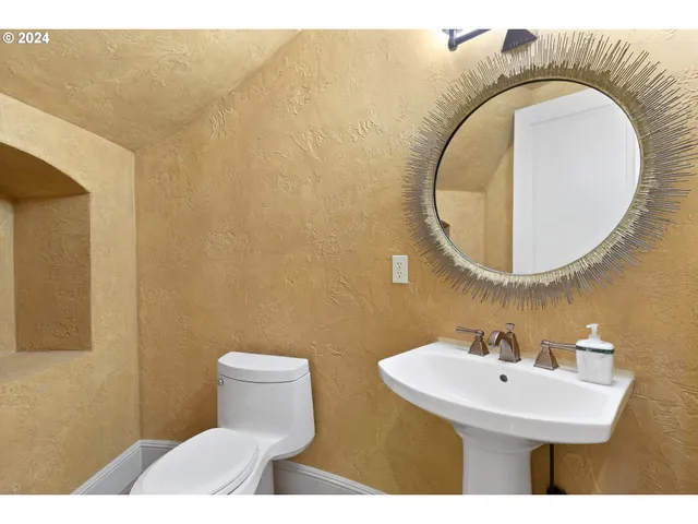 $1,800,100 | 14289 Southeast Wyler Street, Happy Valley, OR 97086