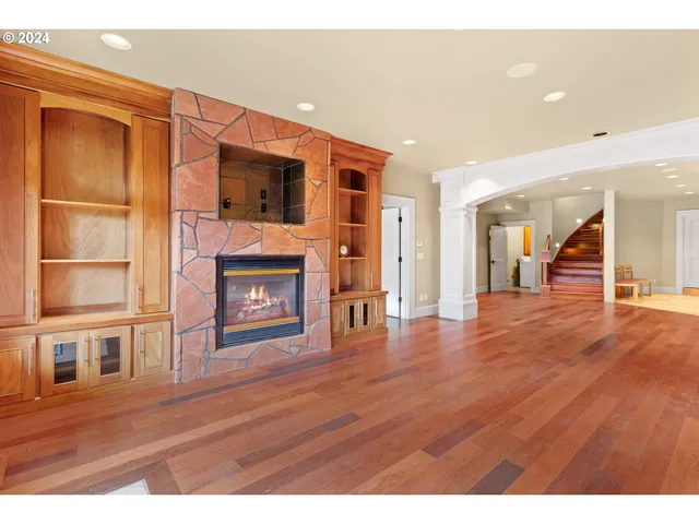 $1,800,100 | 14289 Southeast Wyler Street, Happy Valley, OR 97086