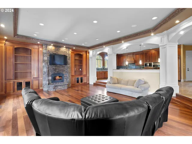 $1,800,100 | 14289 Southeast Wyler Street, Happy Valley, OR 97086