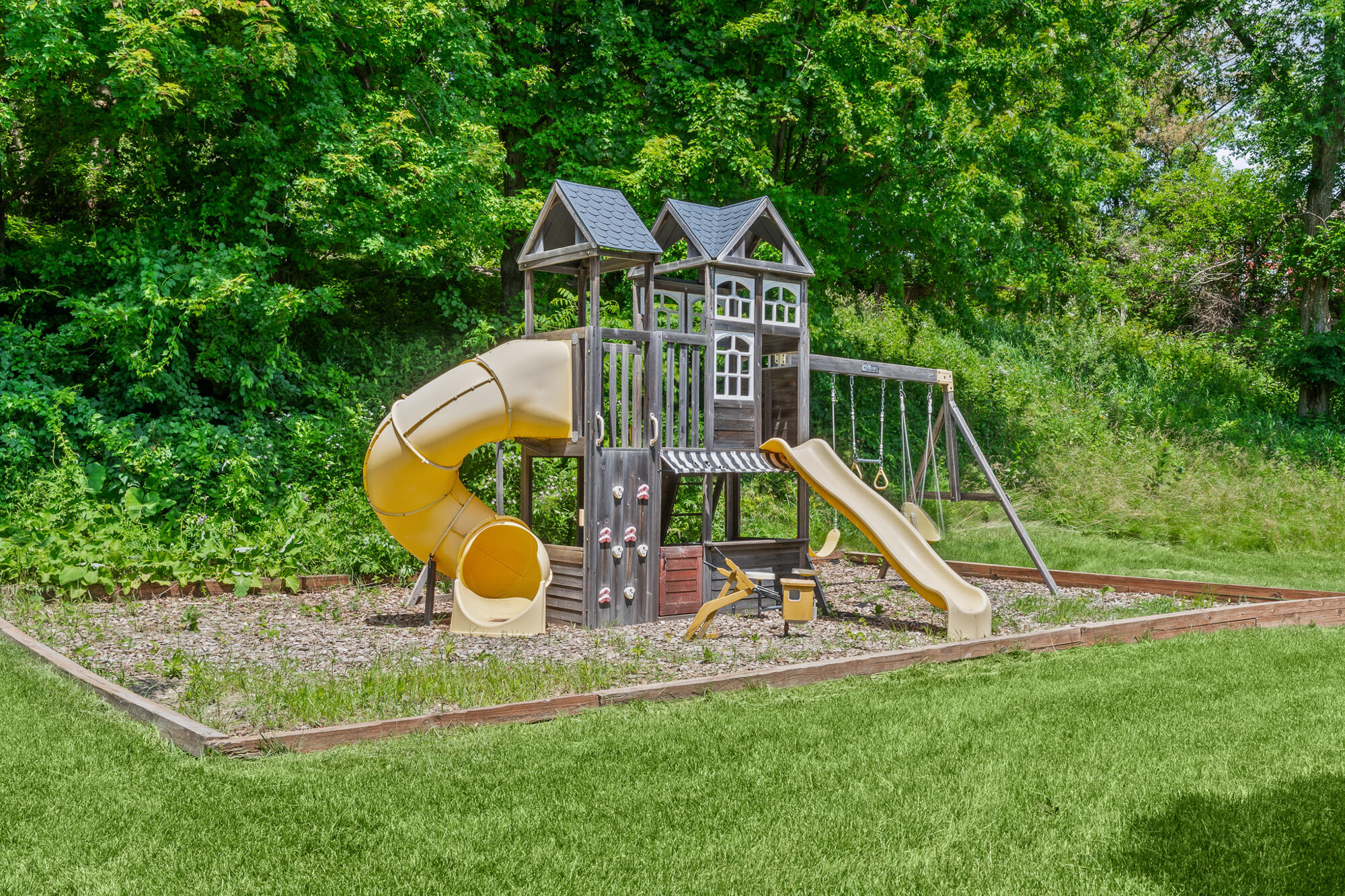 N5076 Wildflower Lane Hamilton, WI 54669 - Photo 48 of 56 Play set waiting for new kids!